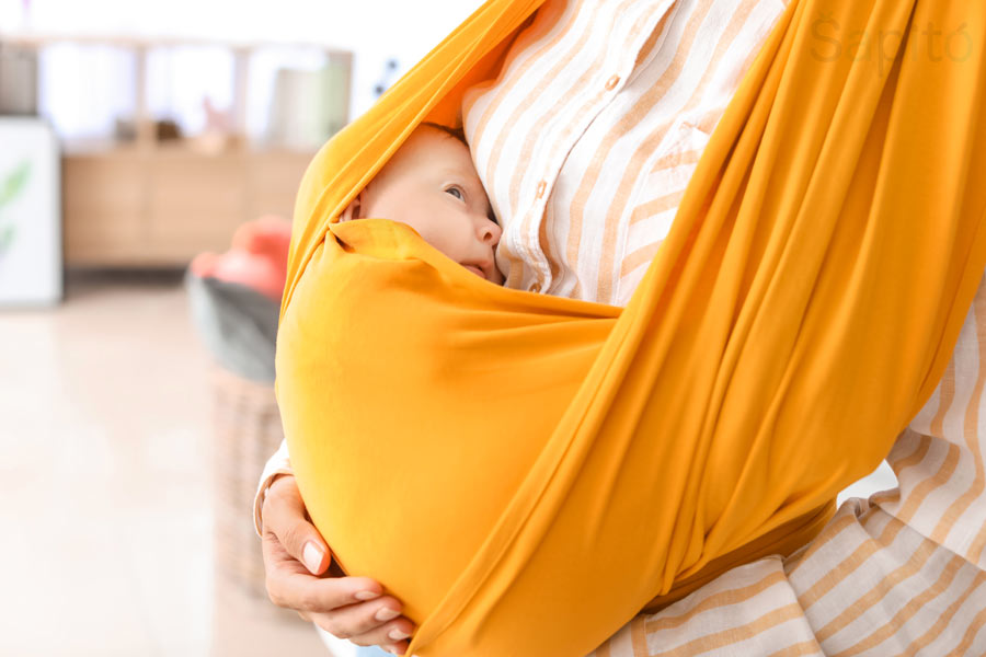 Jak správně nosit novorozence?